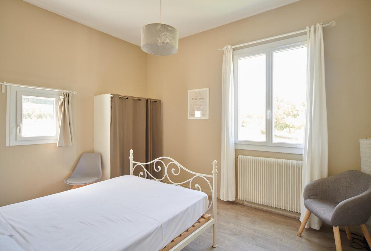 Le Carre Saint Pierre - Chambres D'Hotes Marey-les-Fussey Eksteriør billede